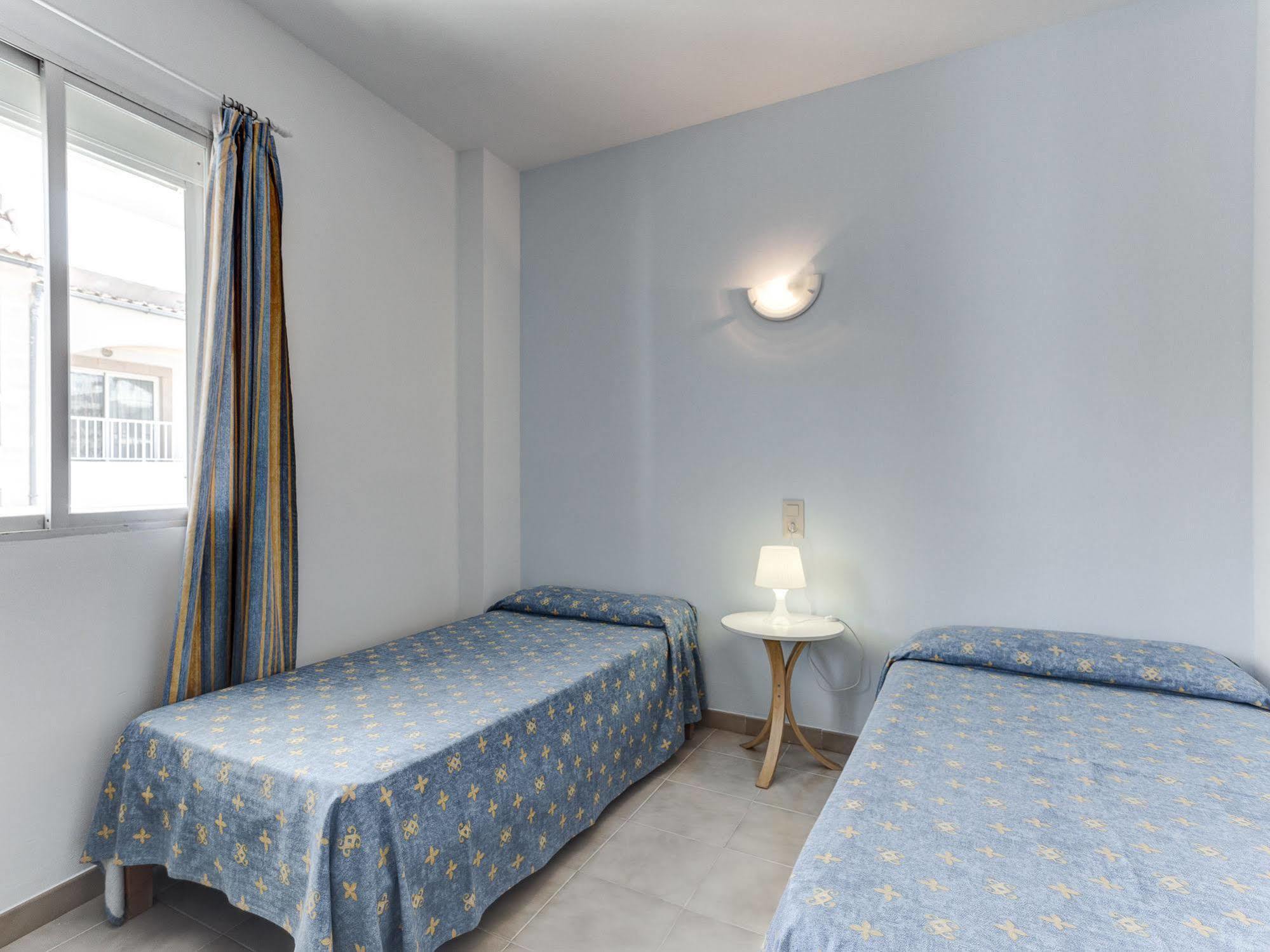 Apartamentos Lago Colonia de Sant Jordi Exterior foto
